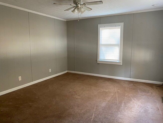 Living room - 3790 Youth Monroe rd