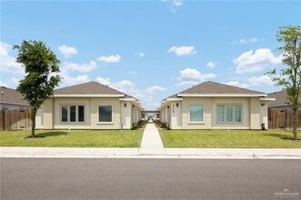 Building Photo - 14 Puffin Ave