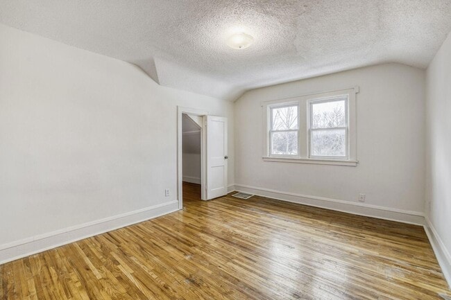 Building Photo - 3511 N 6th St