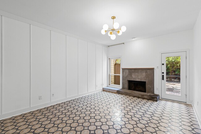 Foto del edificio - 5616 Preston Oaks Rd