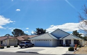 Building Photo - 14767 Greenbriar Dr