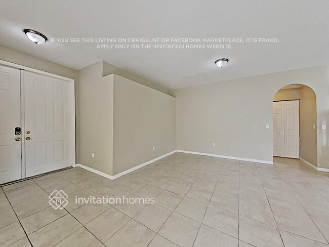 Building Photo - 1565 Fiddlewood Ct