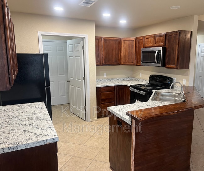 Building Photo - 2014 N 55th Pl