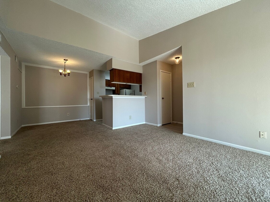 Foto del edificio - 12550 Whittington Dr