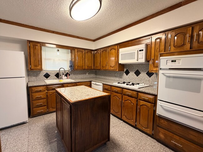 Foto del edificio - 1226 Linkwood Ln