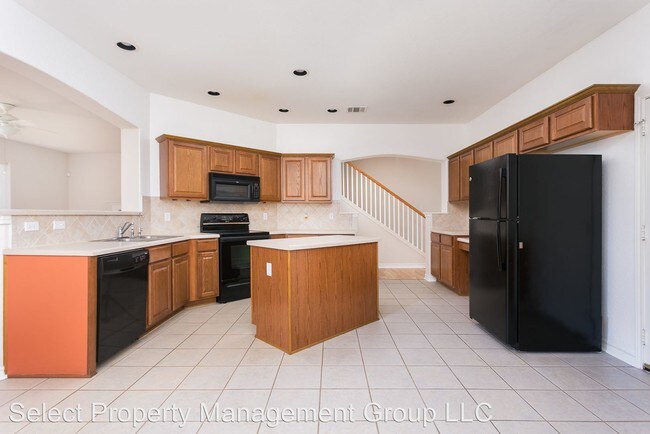 Building Photo - 3 br, 2.5 bath House - 1342 Pinnacle Falls