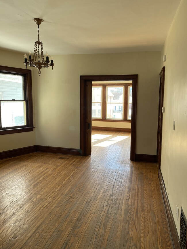 Building Photo - 304 Virginia St