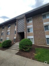 Building Photo - 540 Wilson Bridge Dr
