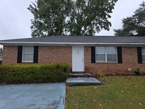 Building Photo - 1370 Lands End