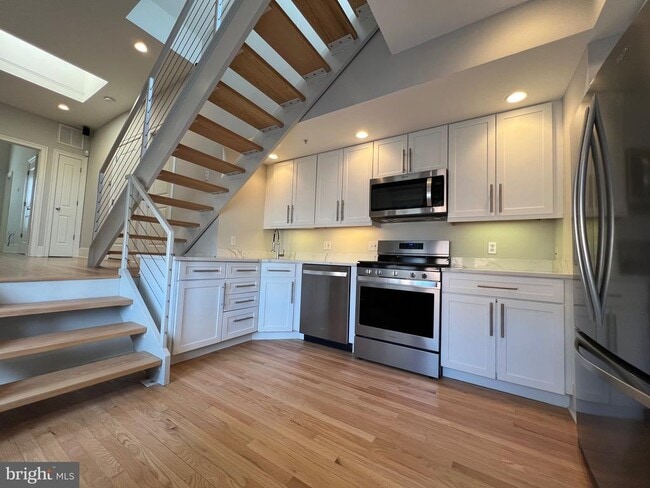 Building Photo - 1616 15th St NW