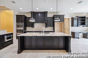 Foto del edificio - 944 Wilderness Oaks