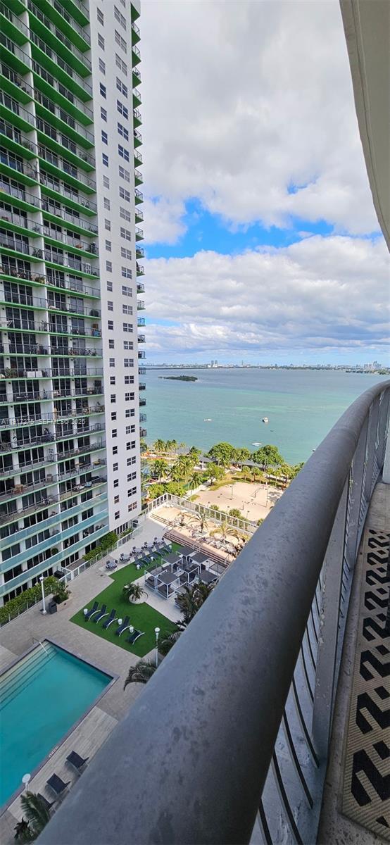 Foto del edificio - 1750 N Bayshore Dr