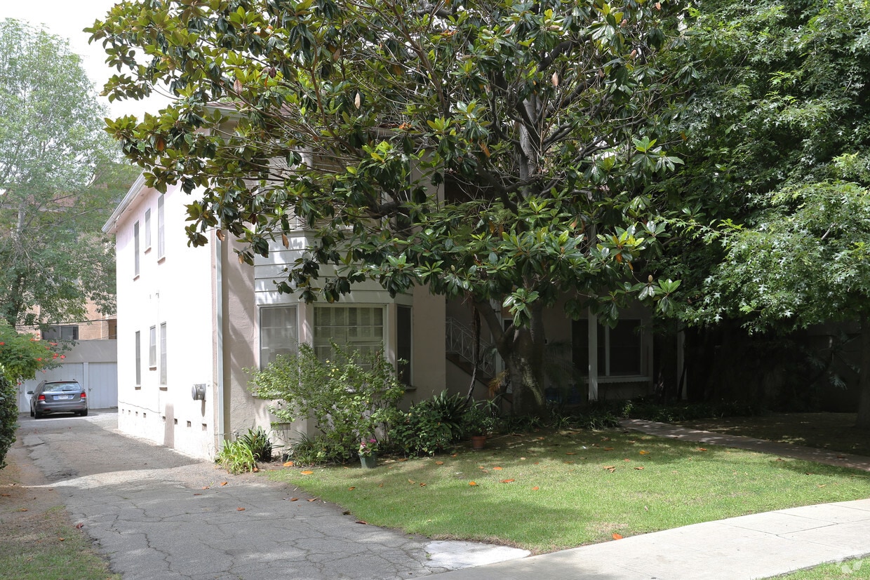 Building Photo - 1427 Greenfield Ave