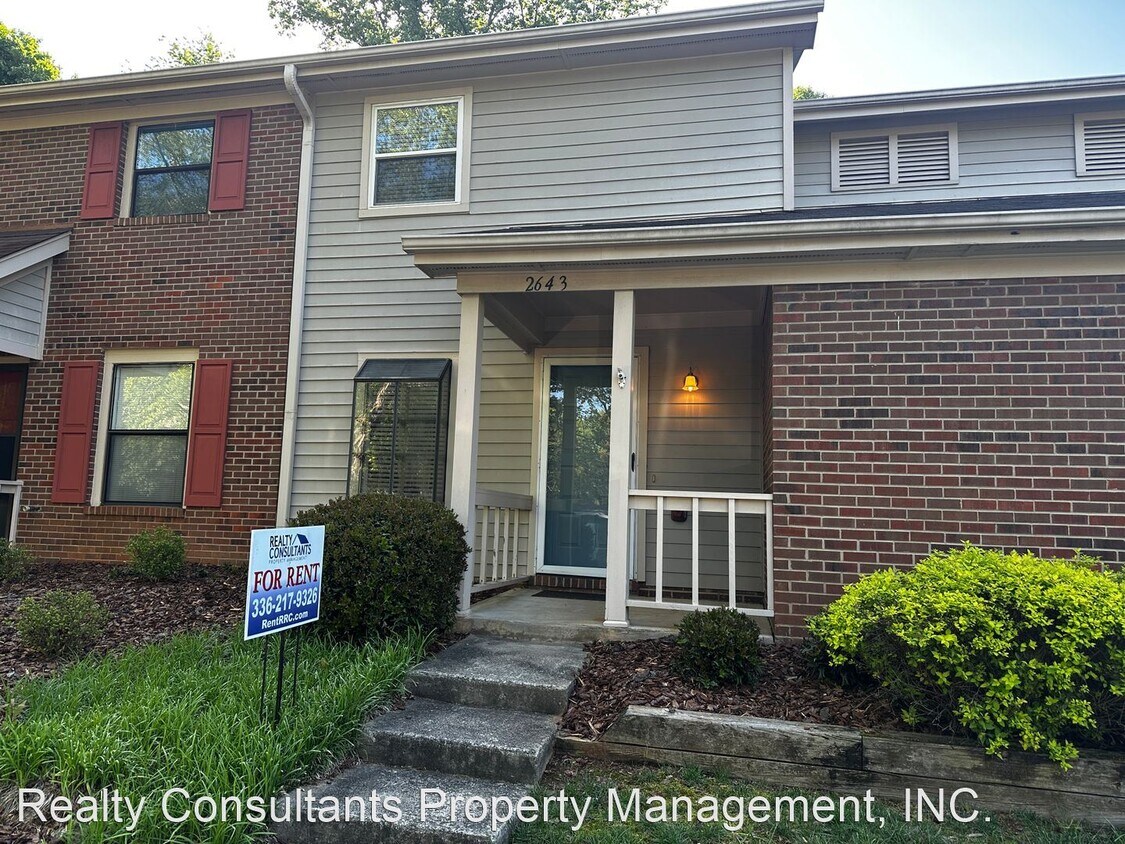 2 br, 2.5 bath House 2643 Cottage Place House Rental in Greensboro