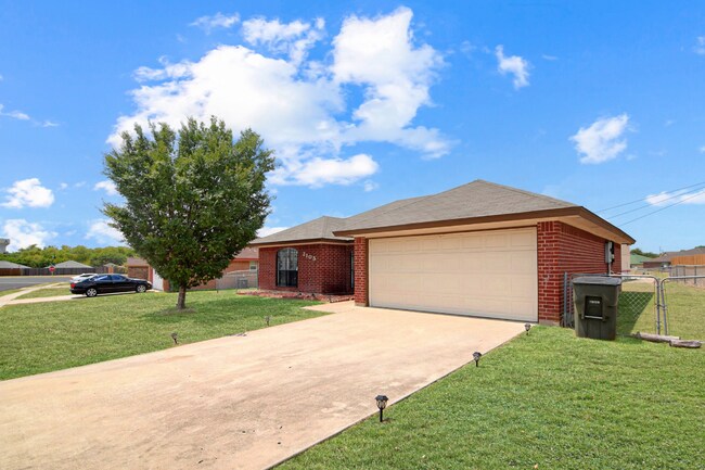 Foto del edificio - 2105 Ruger Dr