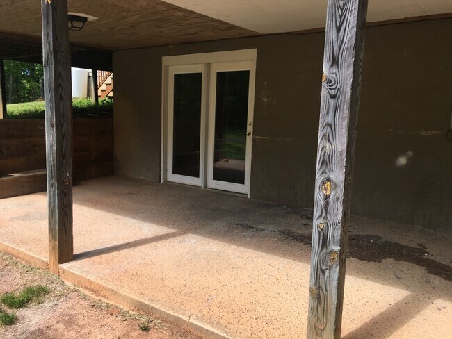 Building Photo - 4025 Martin Valley Farm