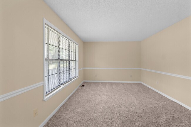 Building Photo - 3638 Karleen Rd