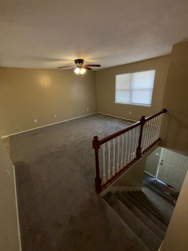 Foto del edificio - 409 NE Westwind Dr