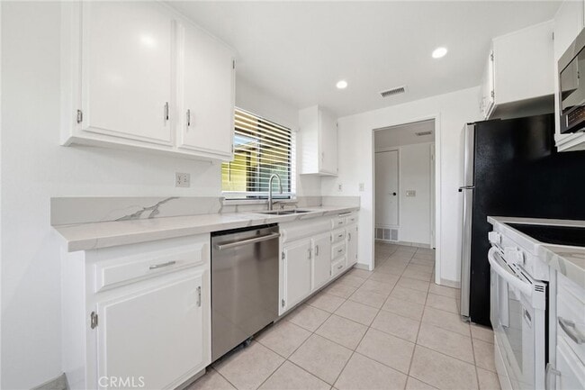 Building Photo - 1111 S Coast Dr