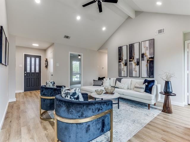 Foto del edificio - 8106 Meadowlark Ln