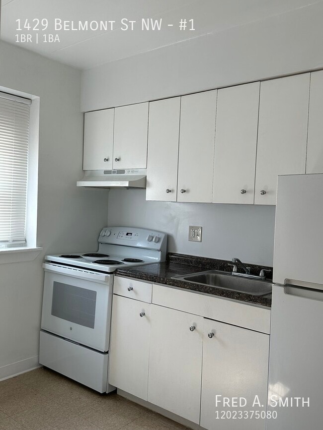 Building Photo - 1429 Belmont St NW