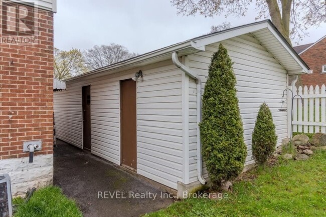 Photo du bâtiment - 5717 Lowell Ave