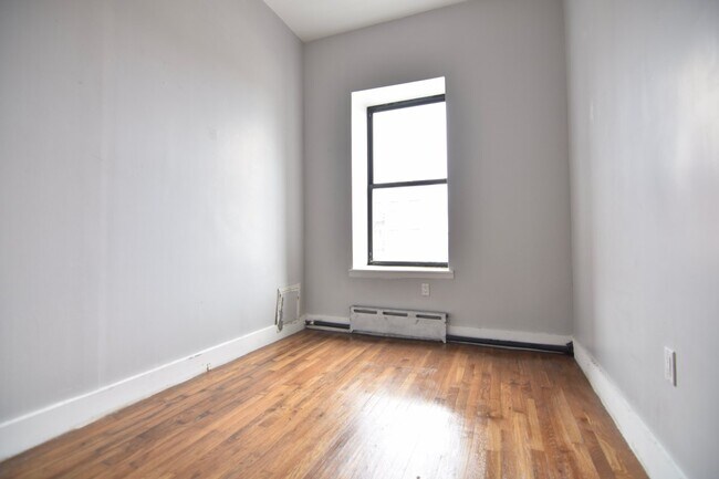 Foto del edificio - 110 W 116th St