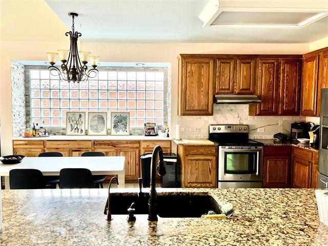 Foto del edificio - 1715 Mapleleaf Falls Dr