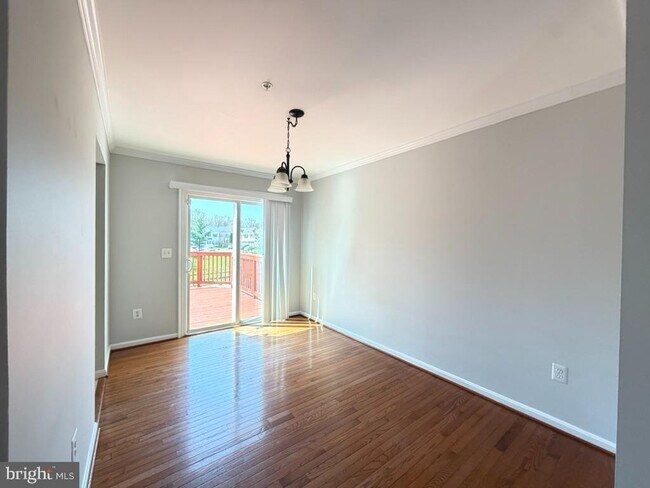 Foto del edificio - 249 Edge Creek Ln