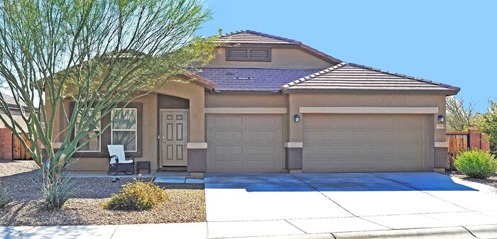 Foto principal - Single Story Executive Home