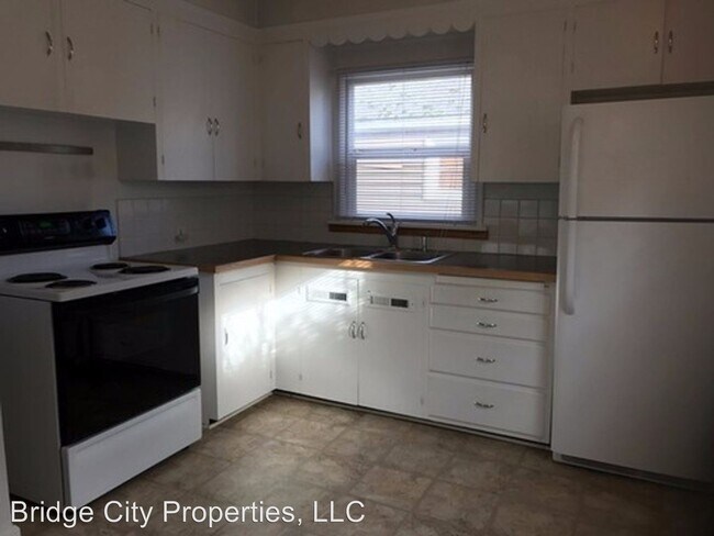 Foto del edificio - 4604-4608 SE 28th Ave