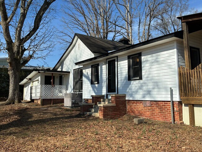 Building Photo - 4729 Boyd Griffin Rd