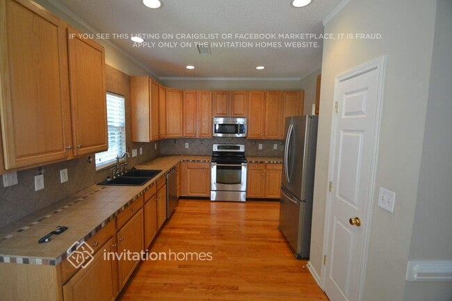 Building Photo - 8907 Walden Ridge Dr