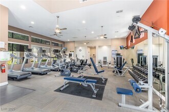 Building Photo - 9145 Tesoras Dr