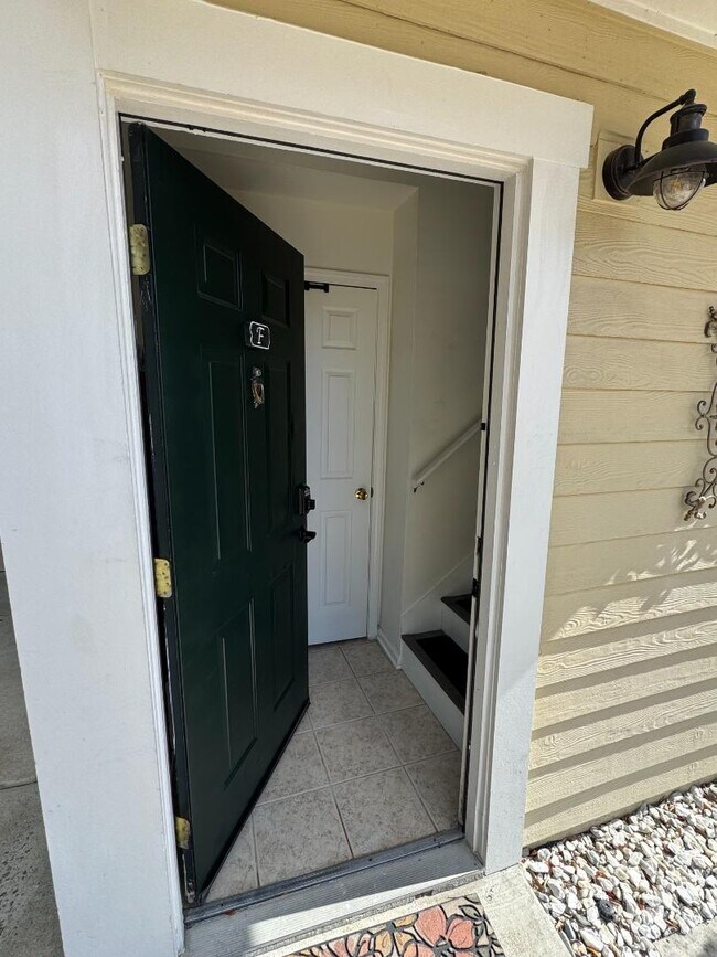 Building Photo - 12 Old S Ct