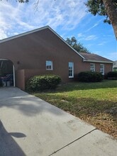 Building Photo - 417 Lake of the Woods Dr