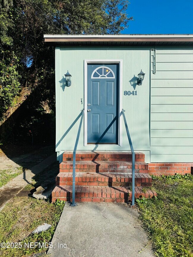 Foto del edificio - 8041 Oakwood St
