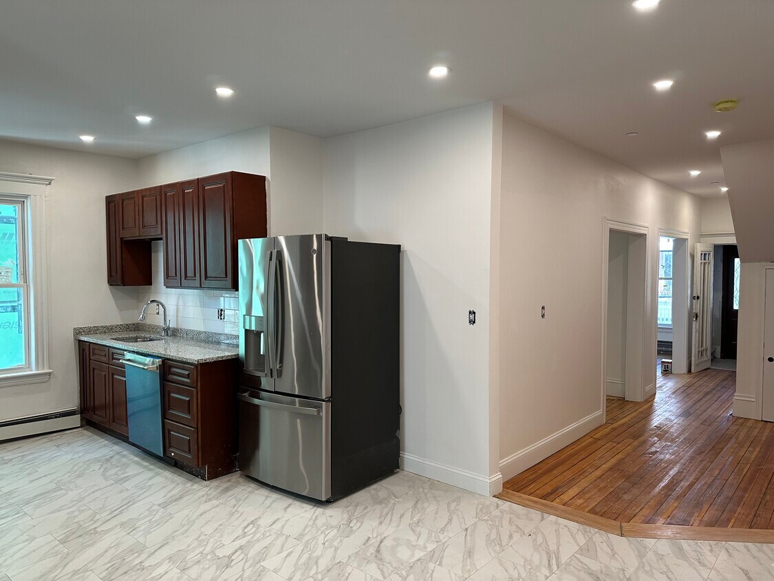 27 Hancock St, Salem, MA 01970 Apartments in Salem, MA