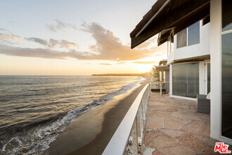 Building Photo - 27112 Malibu Cove Colony Dr