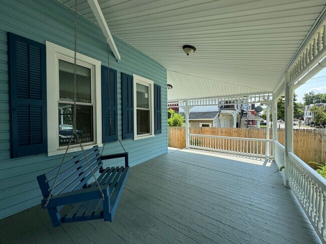 Foto del edificio - Beautifully Renovated 3 Bedroom Home in York