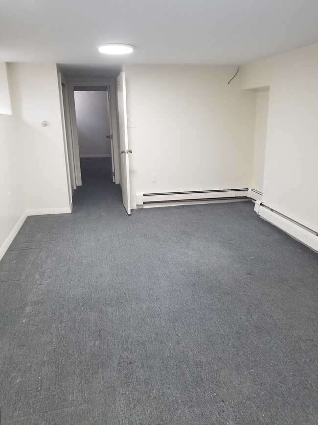 Building Photo - 76 Winter St