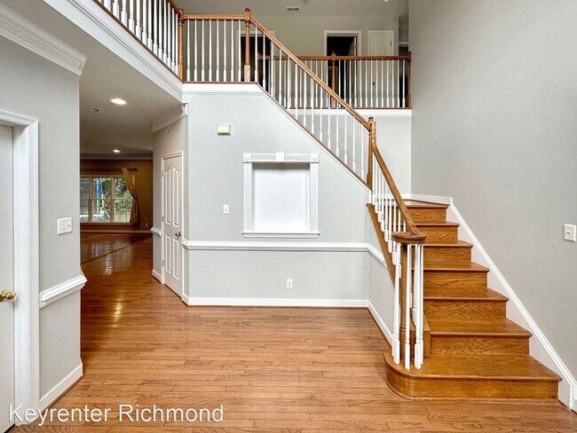 Building Photo - 5 br, 4.5 bath House - 4908 Sadler Place C...