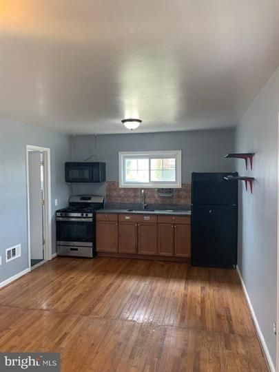 Foto del edificio - 13807 Eastland St
