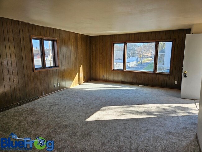 Building Photo - 311 Main Ave