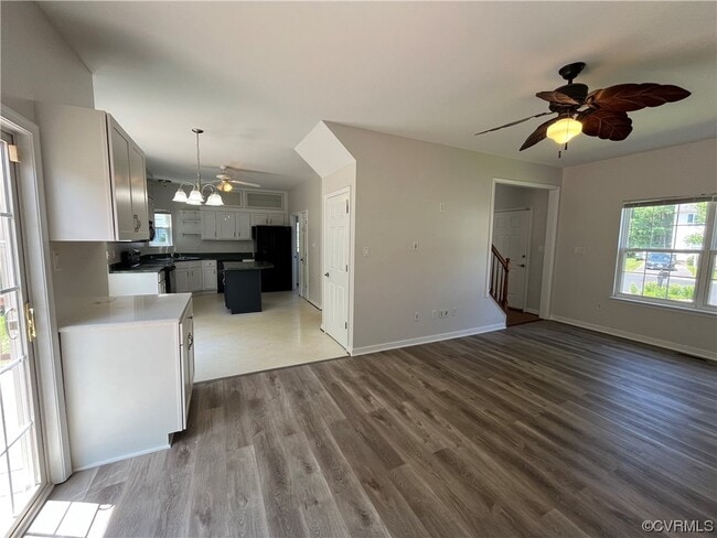 Building Photo - 2120 Pine Glen Ct