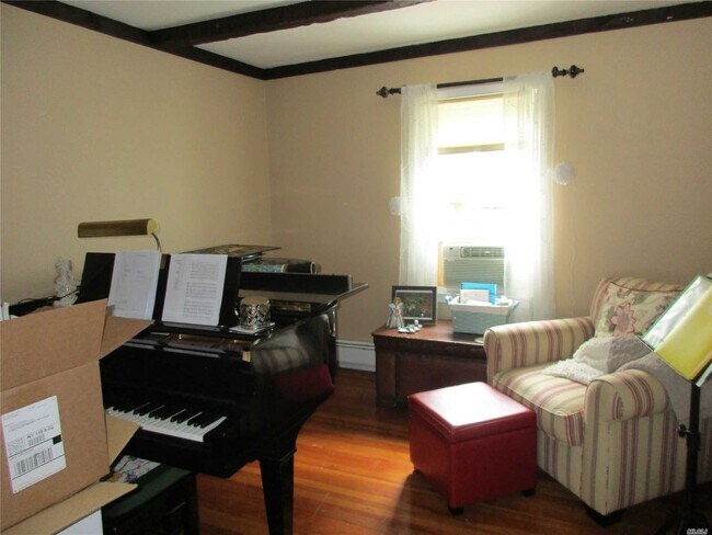 Foto del edificio - 10 Soundview Ave
