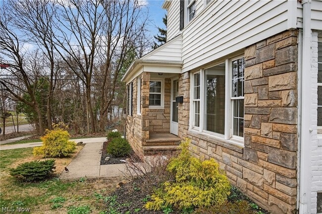 Building Photo - 20945 Halworth Rd