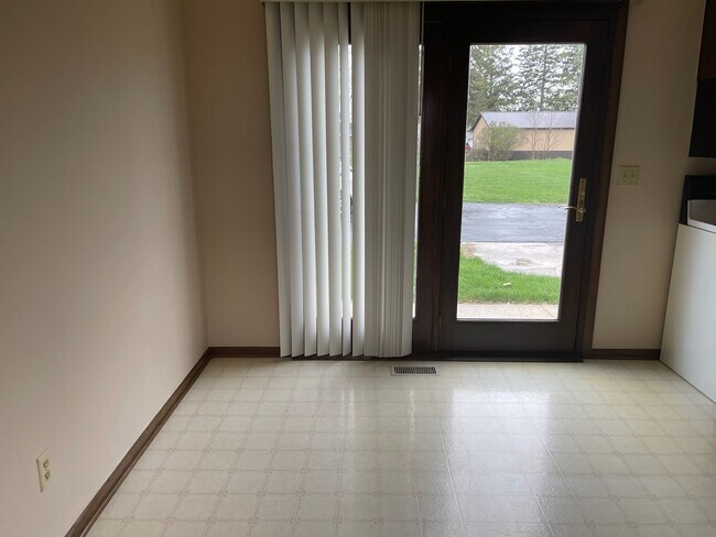 Foto del edificio - 533 E Market St