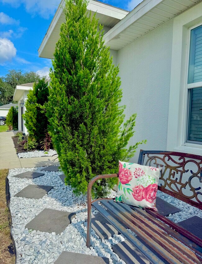 Foto del edificio - 2139 Sutton Ridge Ave