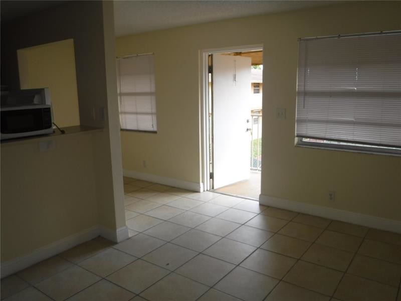 Foto principal - 95 NE 41st St